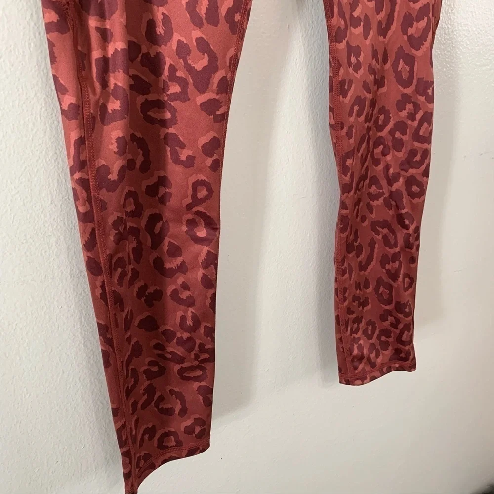 Leg End Burnt Orange Leopard Print Active Wear Pocket Leggings Size M